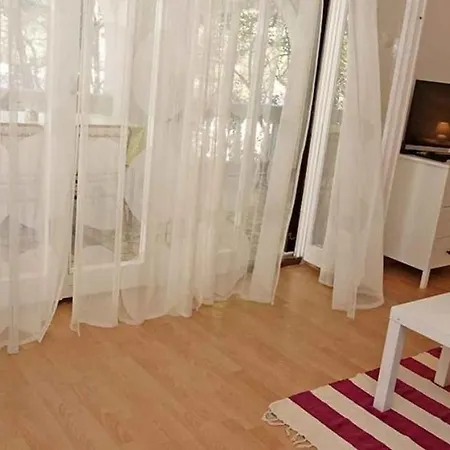 Apartment In 26422 *