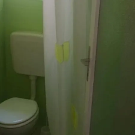 In 26422 Apartment *